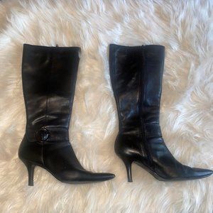 BLACK HEELED BOOTS